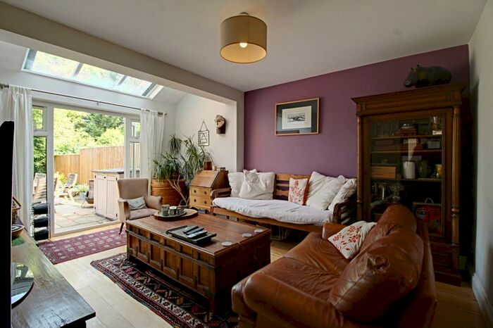 4 Bedroom Semi-Detached House To Rent In Dedmere Road, Marlow, SL7