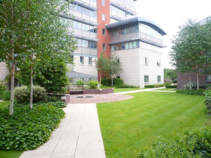 1 Bedroom Flat To Rent In The Courtyard Alt Grove, Wimbledon, London, SW19