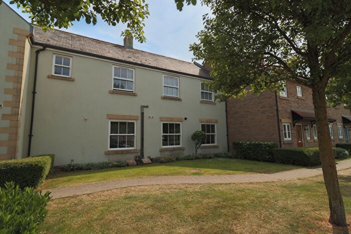 2 Bedroom Flat For Sale In Sunrise Drive, Filey, YO14