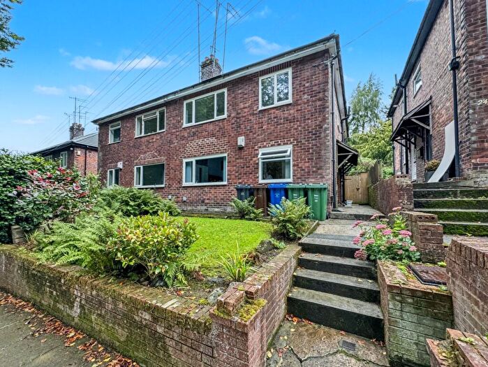 2 Bedroom Flat For Sale In Clough Drive, Prestwich, M25