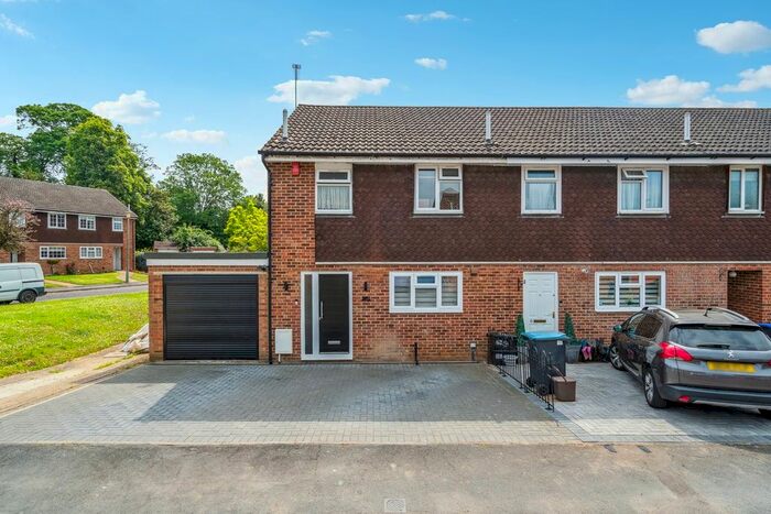 3 Bedroom End Of Terrace House For Sale In Azalea Way, George Green, Slough, SL3