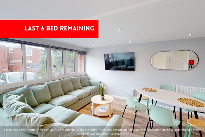 6 Bedroom House To Rent In Yew Tree Close, EX4