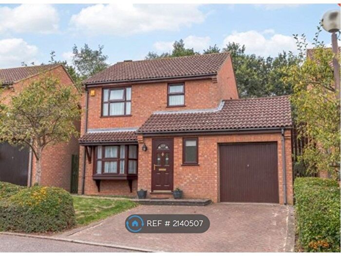 3 Bedroom Detached House To Rent In Hatchlands, Great Holm, Milton Keynes, MK8