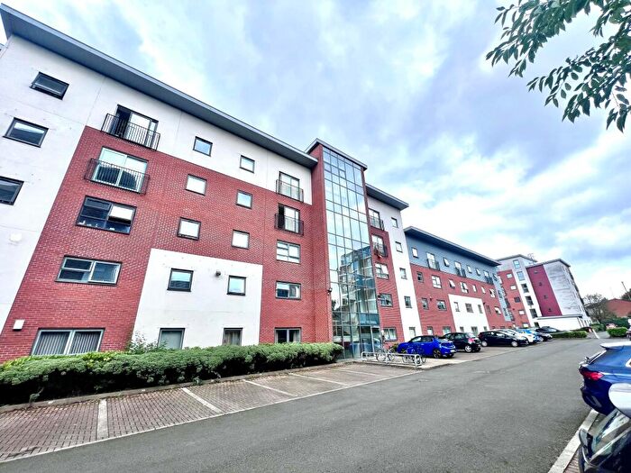 2 Bedroom Apartment To Rent In Slater House, Salford, M5