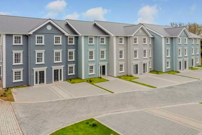 5 Bedroom House To Rent In Parkside, Folkestone, CT19