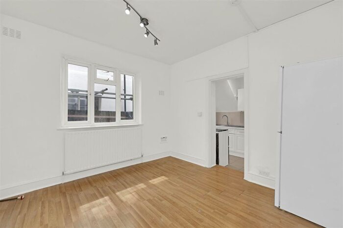 3 Bedroom Flat To Rent In Church Road, London, NW10