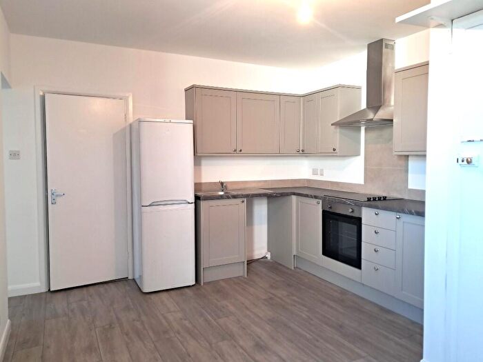 1 Bedroom Flat To Rent In Hertford Road, Enfield, Greater London, EN3