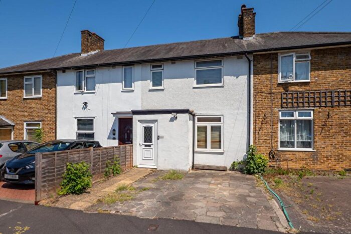 3 Bedroom Terraced House For Sale In Shrewsbury Road, Carshalton, SM5