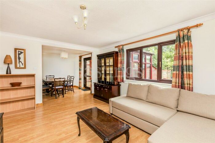 3 Bedroom End Of Terrace House To Rent In Leydon Close, Rotherhithe, London, SE16