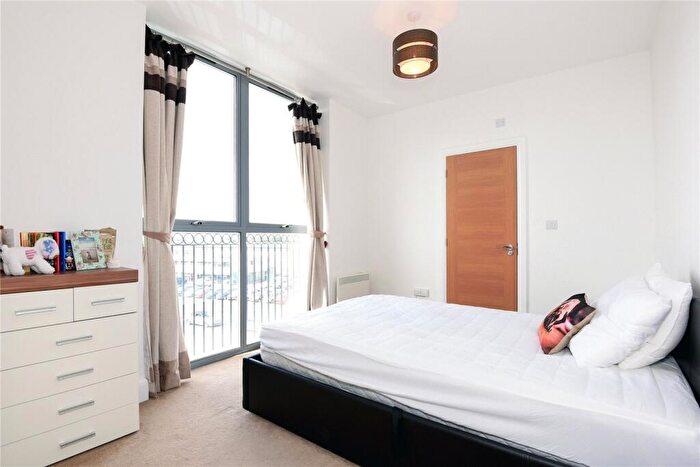 2 Bedroom Apartment To Rent In Katesgrove Court, Basingstoke Road, Reading, Berkshire, RG2