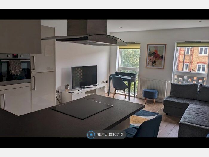 1 Bedroom Flat To Rent In Bedford Road, London, SW4