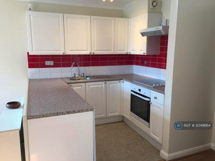 1 Bedroom Maisonette To Rent In Wallis Way, Horsham, RH13