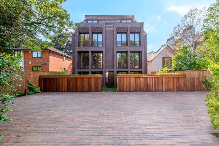 2 Bedroom Apartment For Sale In Villa Fontaine, Sydenham Hill, SE26