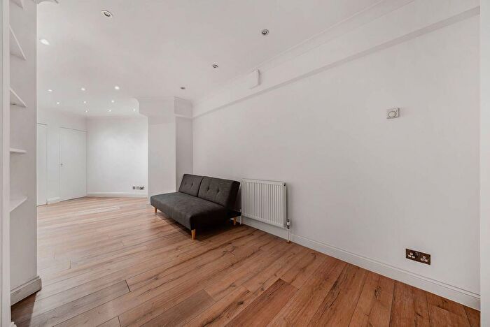 1 Bedroom Flat To Rent In Hans Place, Knightsbridge, London, SW1X