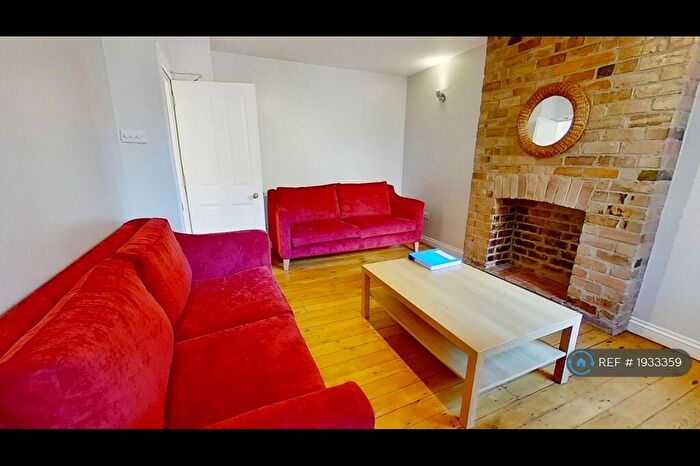 6 Bedroom End Of Terrace House To Rent In Balfour Road, Nottingham, NG7