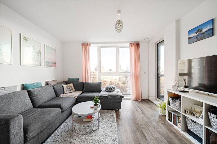 1 Bedroom Flat For Sale In York Road, Wandsworth, London, SW11