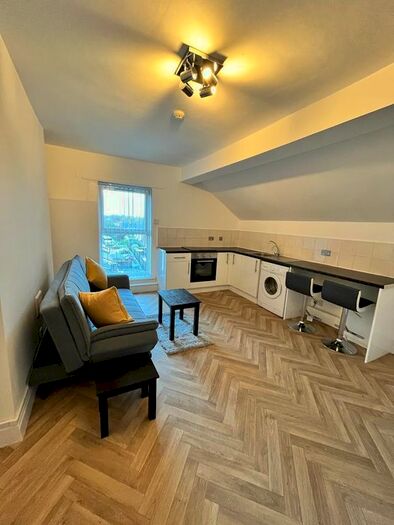 Studio To Rent In Crosby Road South, Seaforth, Liverpool, L21