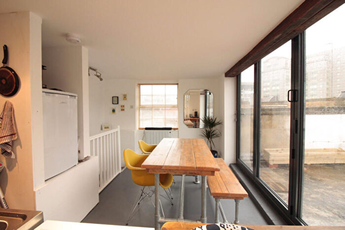 1 Bedroom Apartment To Rent In Old Castle Street, London, E1