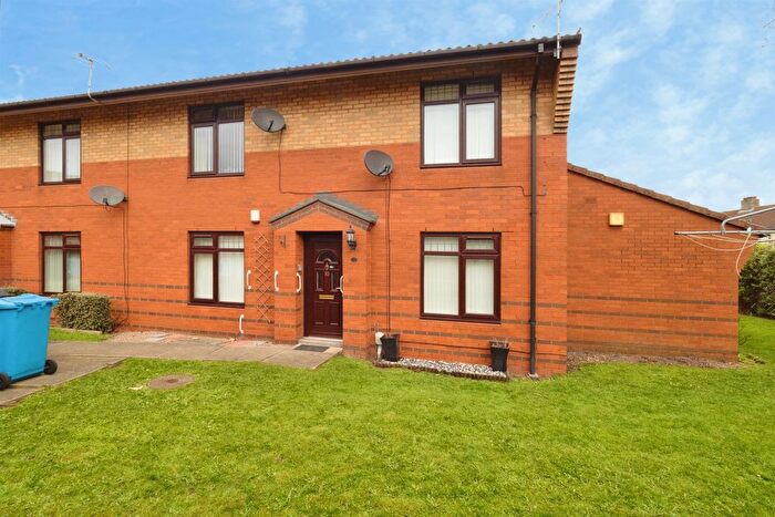 2 Bedroom Flat For Sale In St. Georges Walk, Hull, HU9