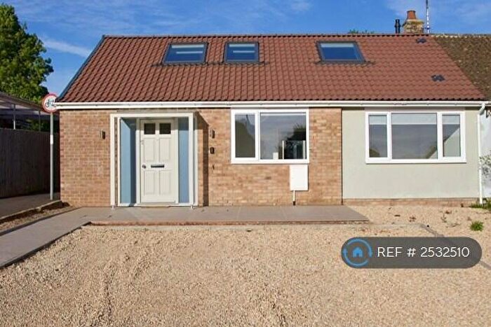 4 Bedroom Bungalow To Rent In Tinglesfield, Stratton, Cirencester, GL7