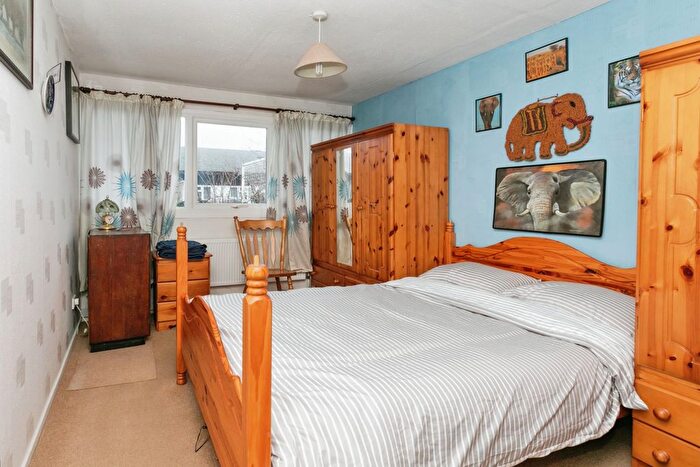 2 Bedroom Bungalow For Sale In Dodkin, Beanhill, Milton Keynes, Buckinghamshire, MK6