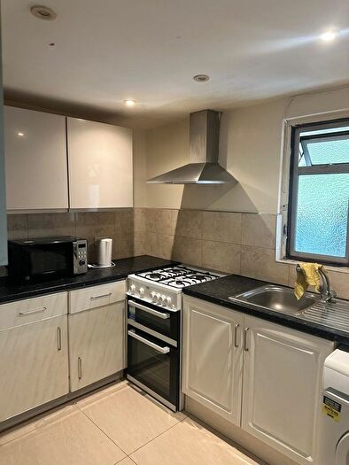 Studio To Rent In Kenmore Avenue, Harrow, HA3