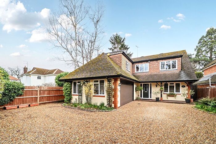 4 Bedroom Detached House For Sale In Faris Lane, Woodham, KT15