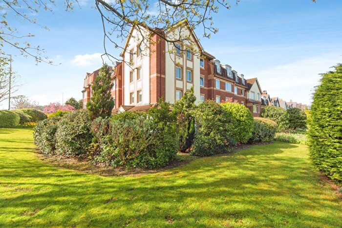 2 Bedroom Flat For Sale In Conway Road, Colwyn Bay, Conwy, LL29