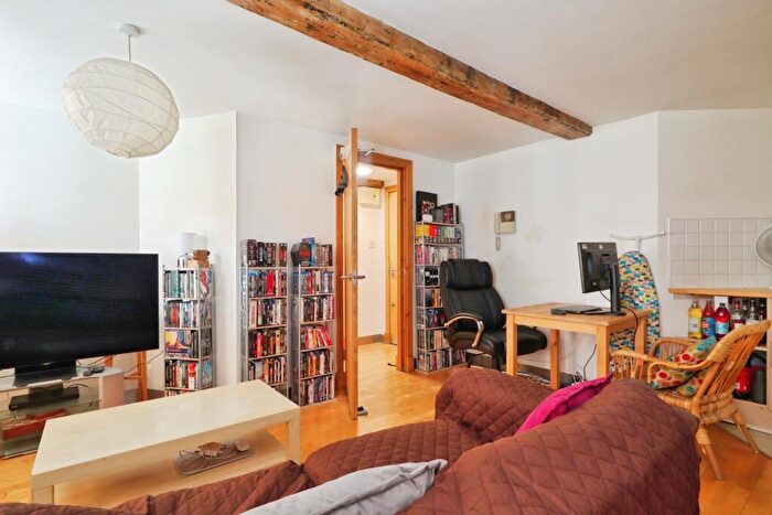 1 Bedroom Flat For Sale In Dock Street, Leeds, West Yorkshire, LS10