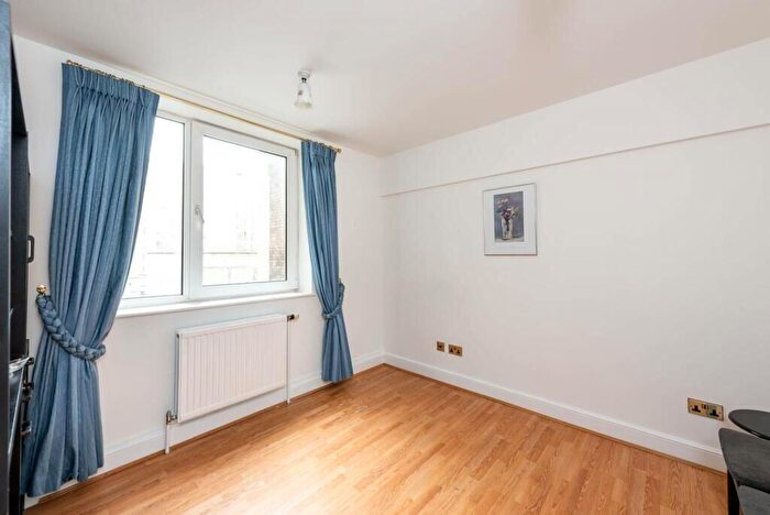 1 Bedroom Apartment To Rent In Tottenham, London, N15