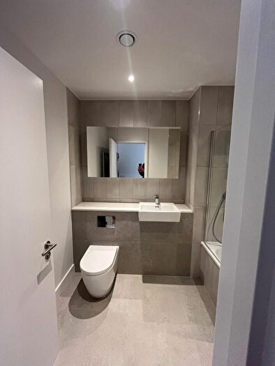 2 Bedroom Apartment To Rent In Park View, Dantzic Street, Manchester, Greater Manchester, M4