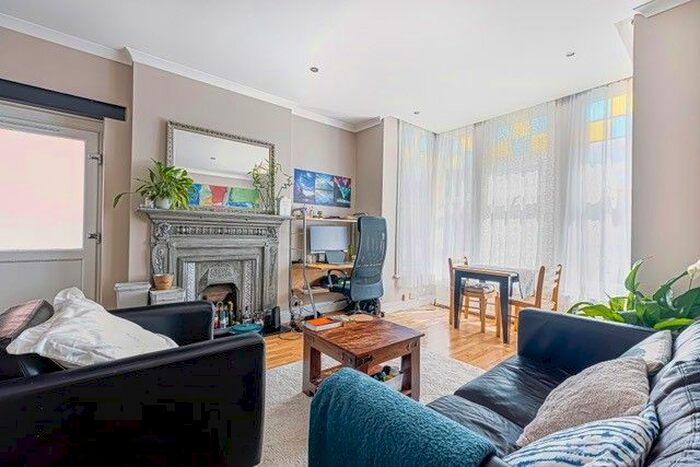 1 Bedroom Flat To Rent In Spencer Road, South Croydon, CR2