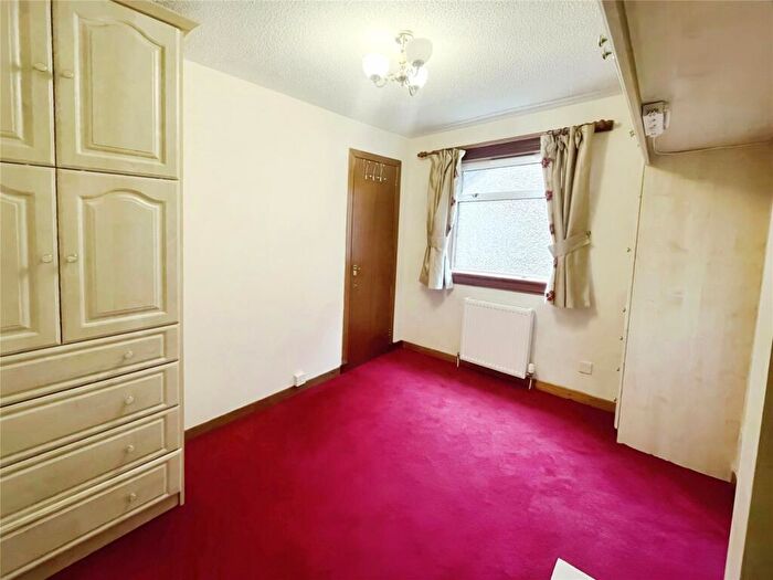2 Bedroom Bungalow To Rent In Cowal Crescent, Glenrothes, Fife, KY6