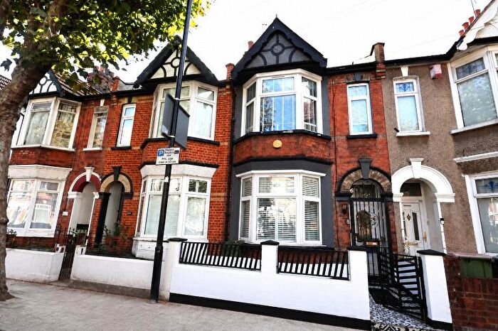 2 Bedroom Terraced House For Sale In London, E6