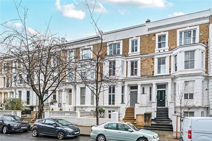 2 Bedroom Flat For Sale In Russell Road, London, W14