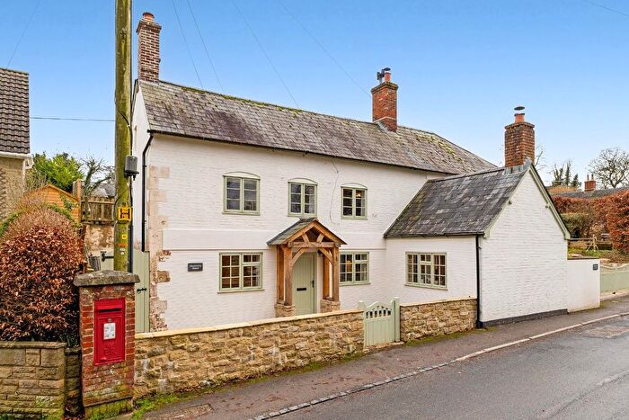 5 Bedroom Detached House For Sale In South Street, Broad Chalke, SP5