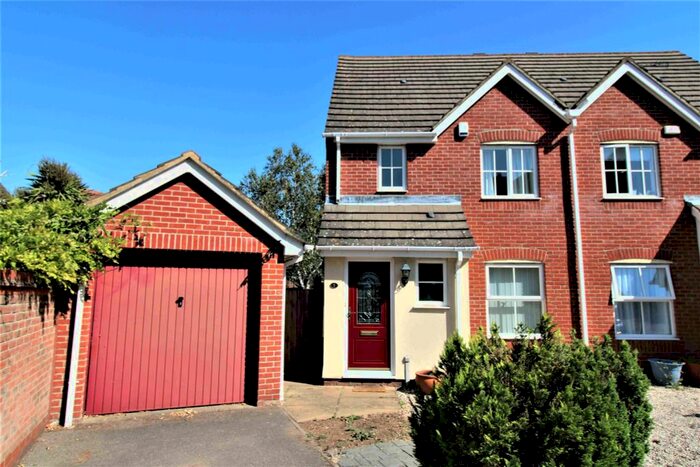 3 Bedroom Property To Rent In Hyde Close, Chafford Hundred, Grays, RM16