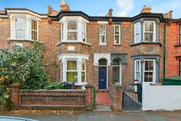 3 Bedroom Terraced House To Rent In Lansdowne Road, Walthamstow, London, E17