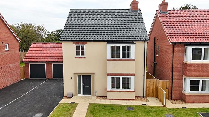 4 Bedroom Detached House For Sale In Grange Way, Gristhorpe, Filey, YO14