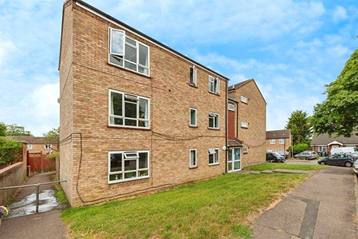 2 Bedroom Flat For Sale In Blacksmiths Hill, Benington, Stevenage, SG2