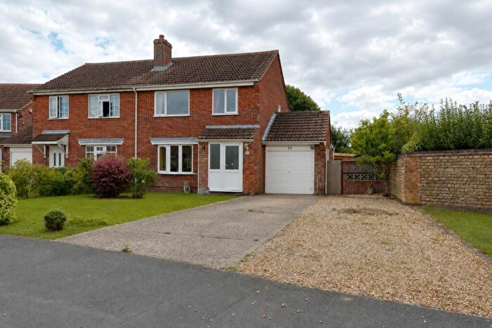3 Bedroom Semi-Detached House For Sale In Meadow Close, Colsterworth, Lincs, NG33