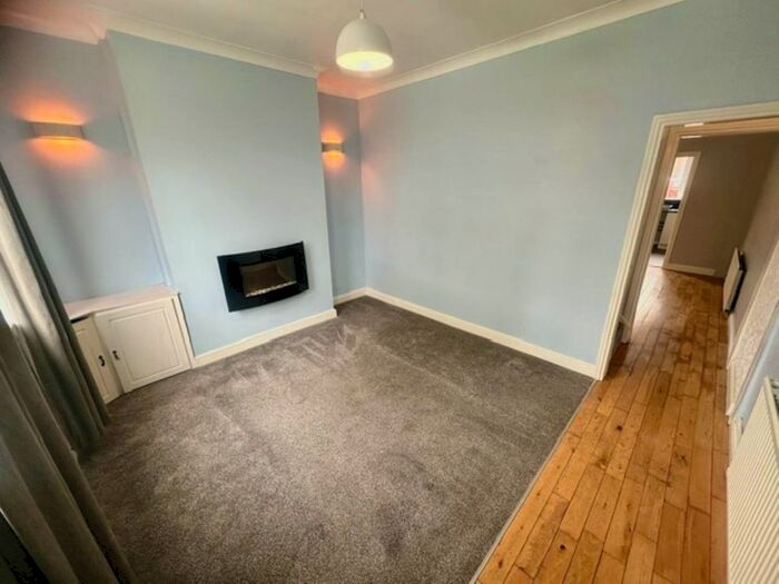 4 Bedroom Property To Rent In Grafton Street, Castleford, Wakefield, WF10