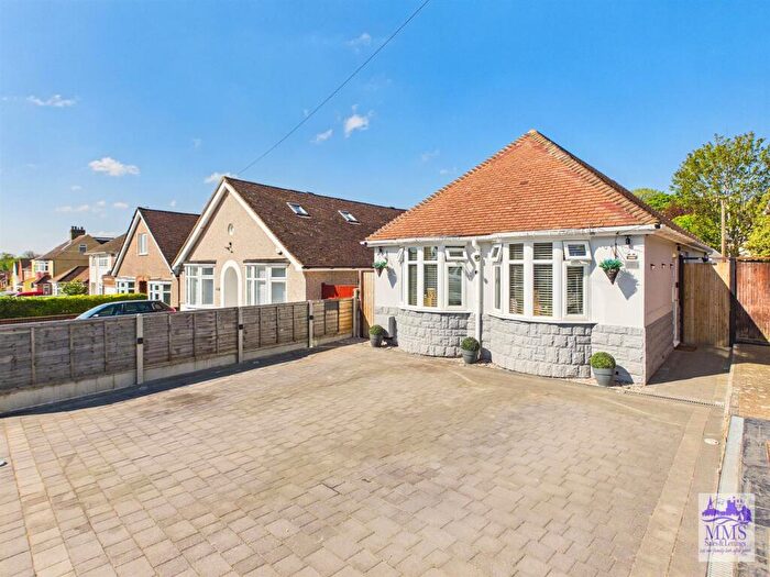 3 Bedroom Detached Bungalow For Sale In Elaine Avenue, Strood, ME2