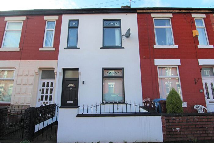 3 Bedroom Terraced House For Sale In Partington Street, M40