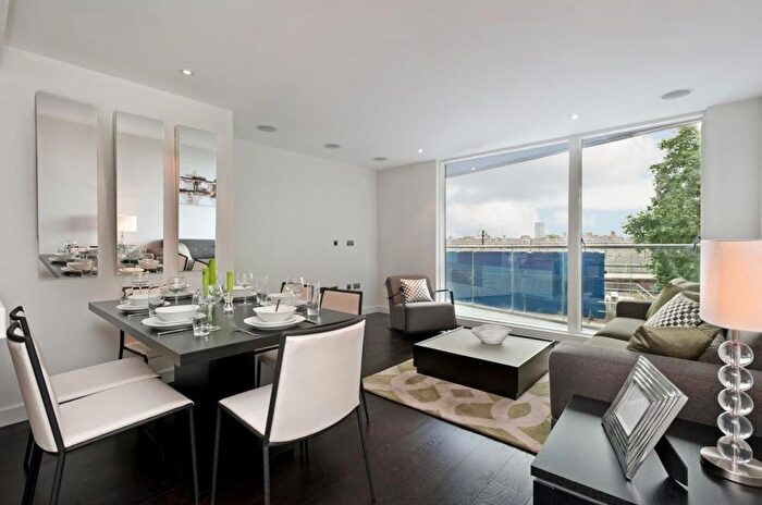 2 Bedroom Flat For Sale In Caro Point, Grosvenor Waterside, Gatliff Road, SW1W