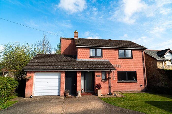 4 Bedroom Detached House For Sale In Musbury Road, Axminster, EX13