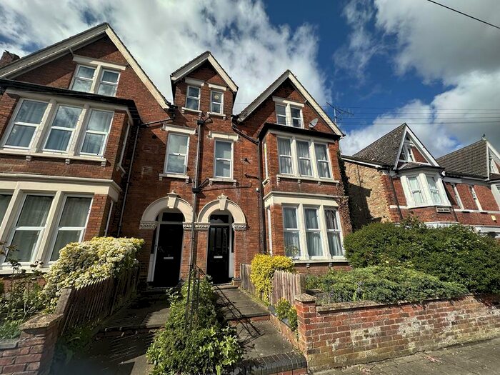 1 Bedroom Flat To Rent In Flat St Michaels Road, Bedford, MK40