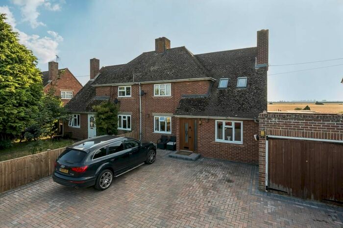 3 Bedroom Semi-Detached House For Sale In The Osiers, Drayton St Leonard, OX10