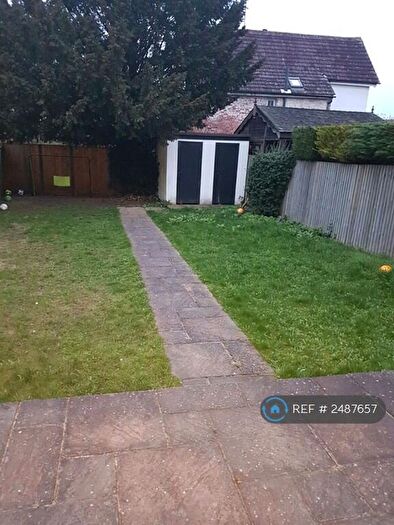 2 Bedroom Flat To Rent In Mill Hill, London, NW7