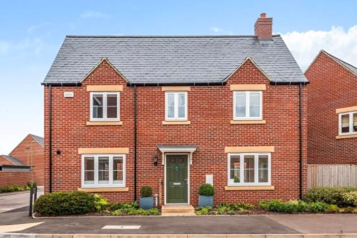 4 Bedroom Detached House To Rent In Longford Park Road, Bodicote, Banbury, OX15